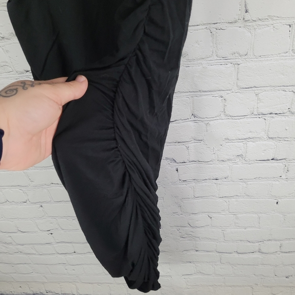 STORK & BABE | jersey knit sleeveless v-neck ruched maternity dress - Picture 3 of 5